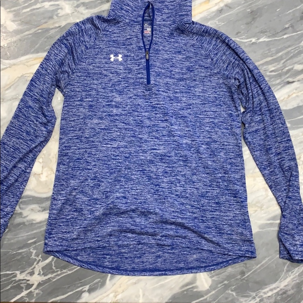 Long sleeve under Armour shirt